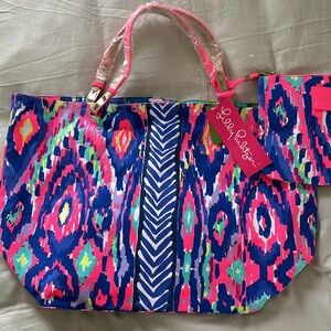 Lilly Pulitzer. Large beach tote